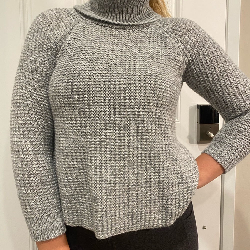 It’s Our Time Grey Turtle Neck Sweater, Size Small